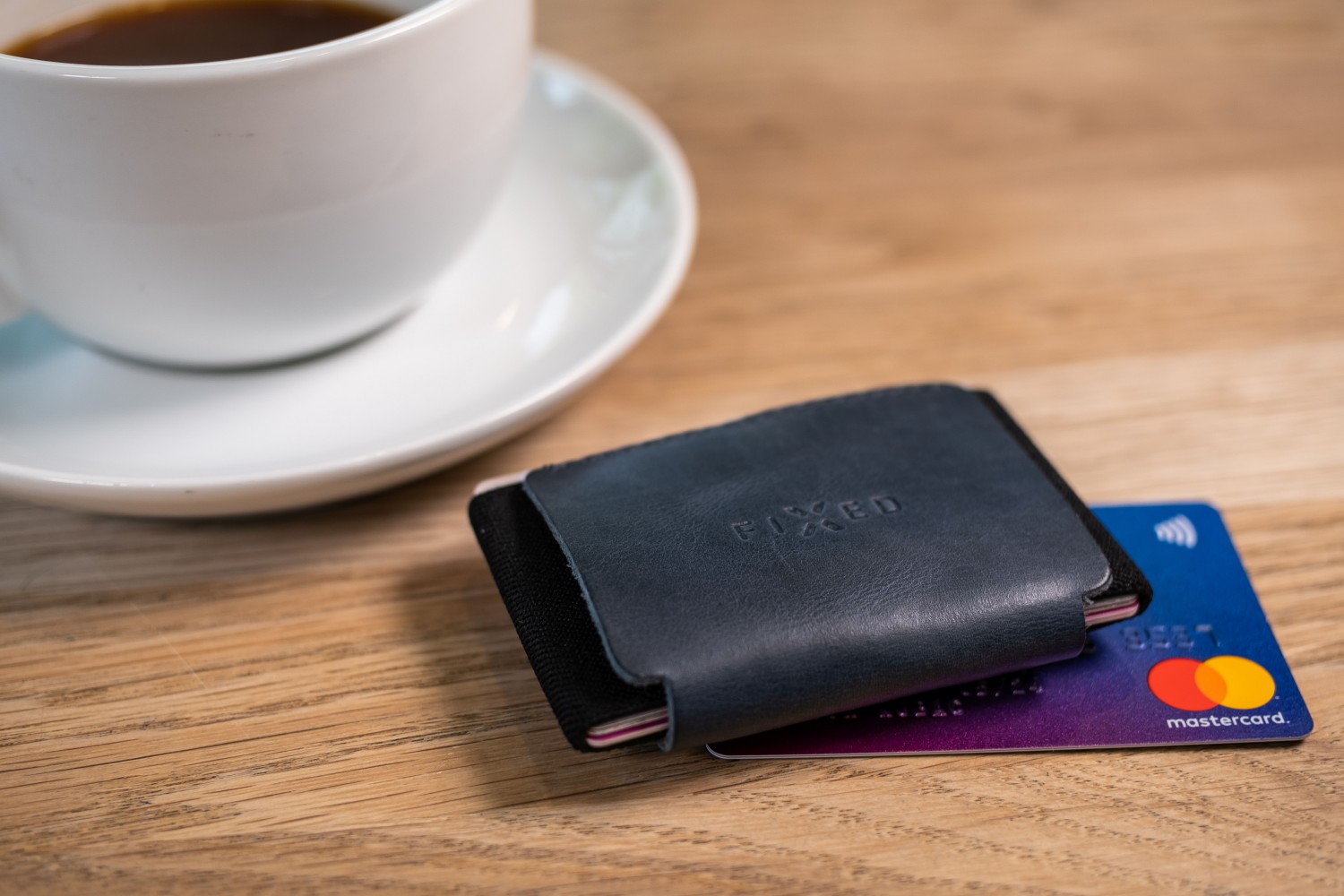 FIXED Tiny Wallet kožená peněženka z pravé hovězí kůže, modrá
