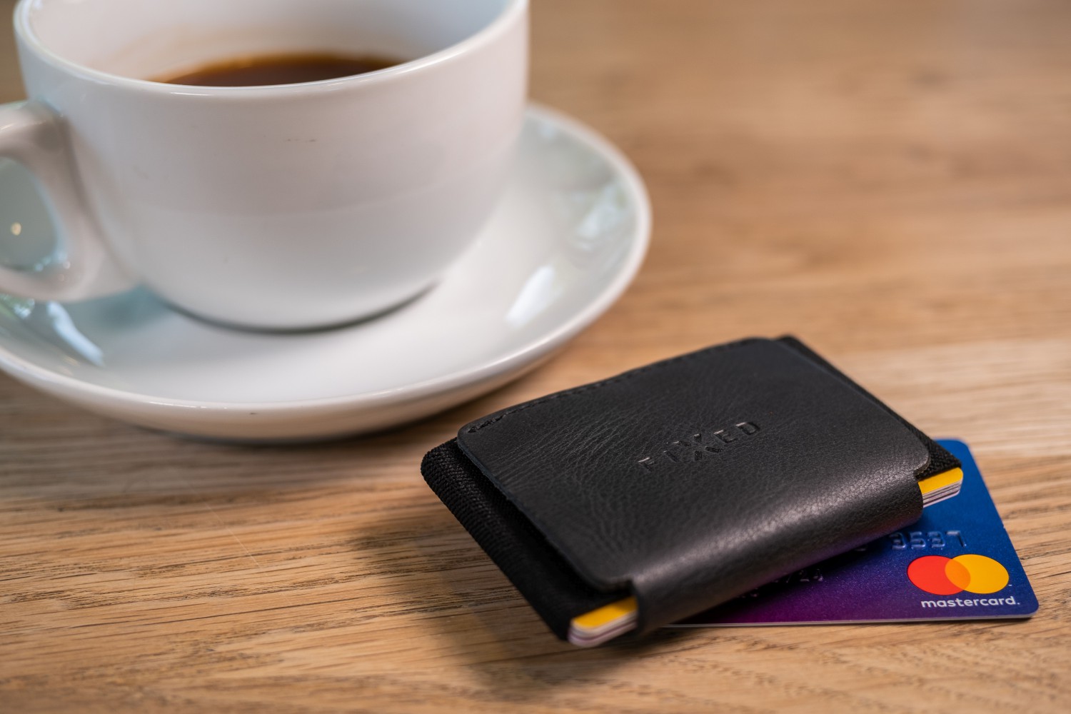 FIXED Tiny Wallet Kožená peněženka z pravé hovězí kůže, černá