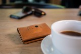 Kožená peňaženka FIXED Smile Tripple sa smart trackerom FIXED Smile Pro, hnedá