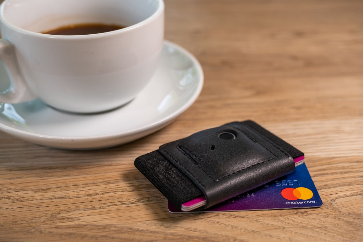 Kožená peněženka FIXED Smile Tiny Wallet se smart trackerem FIXED Smile PRO, černá