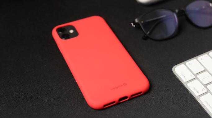 Zadní kryt Swissten Soft Joy pro Apple iPhone 14 Pro, červená