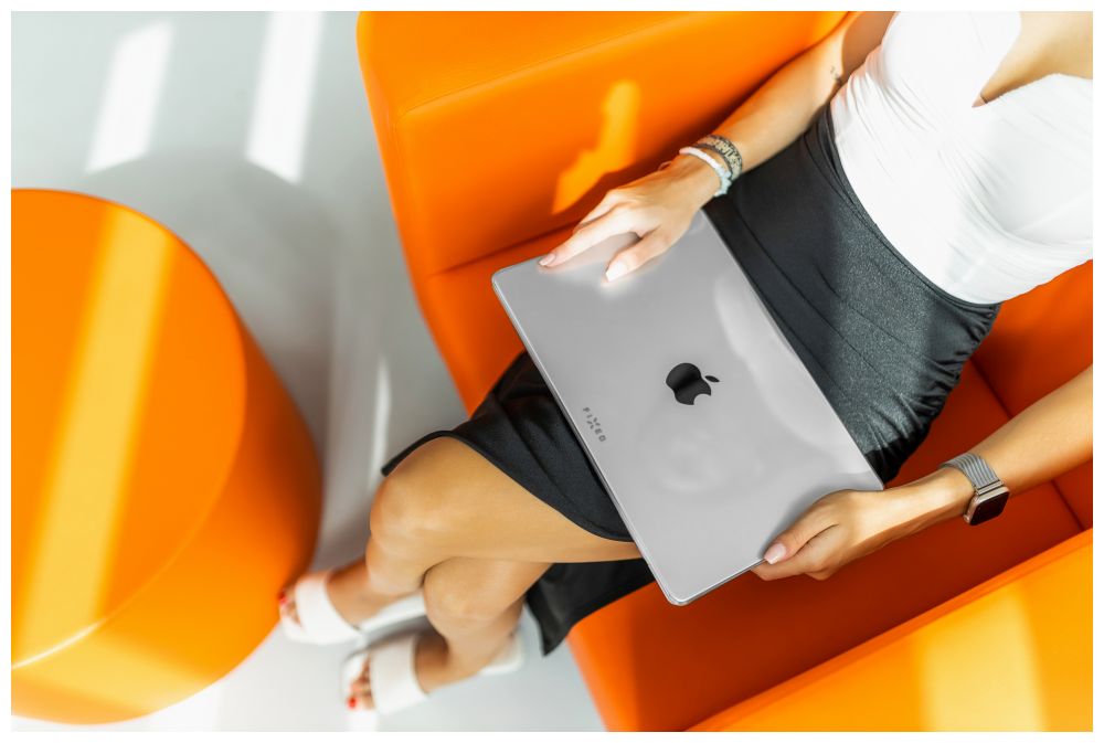 Ochranné pouzdro FIXED Pure pro Apple MacBook Pro 16,2“ (2021/2023), čiré