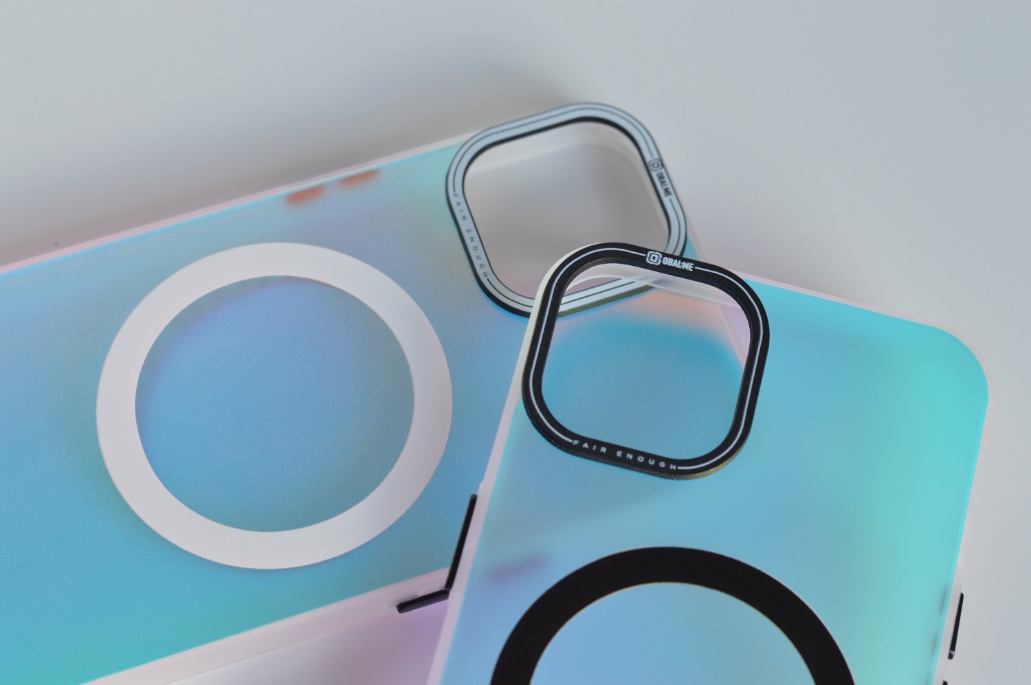 OBAL:ME HoloMag Kryt pro Apple iPhone 7/8/SE2020/SE2022 White