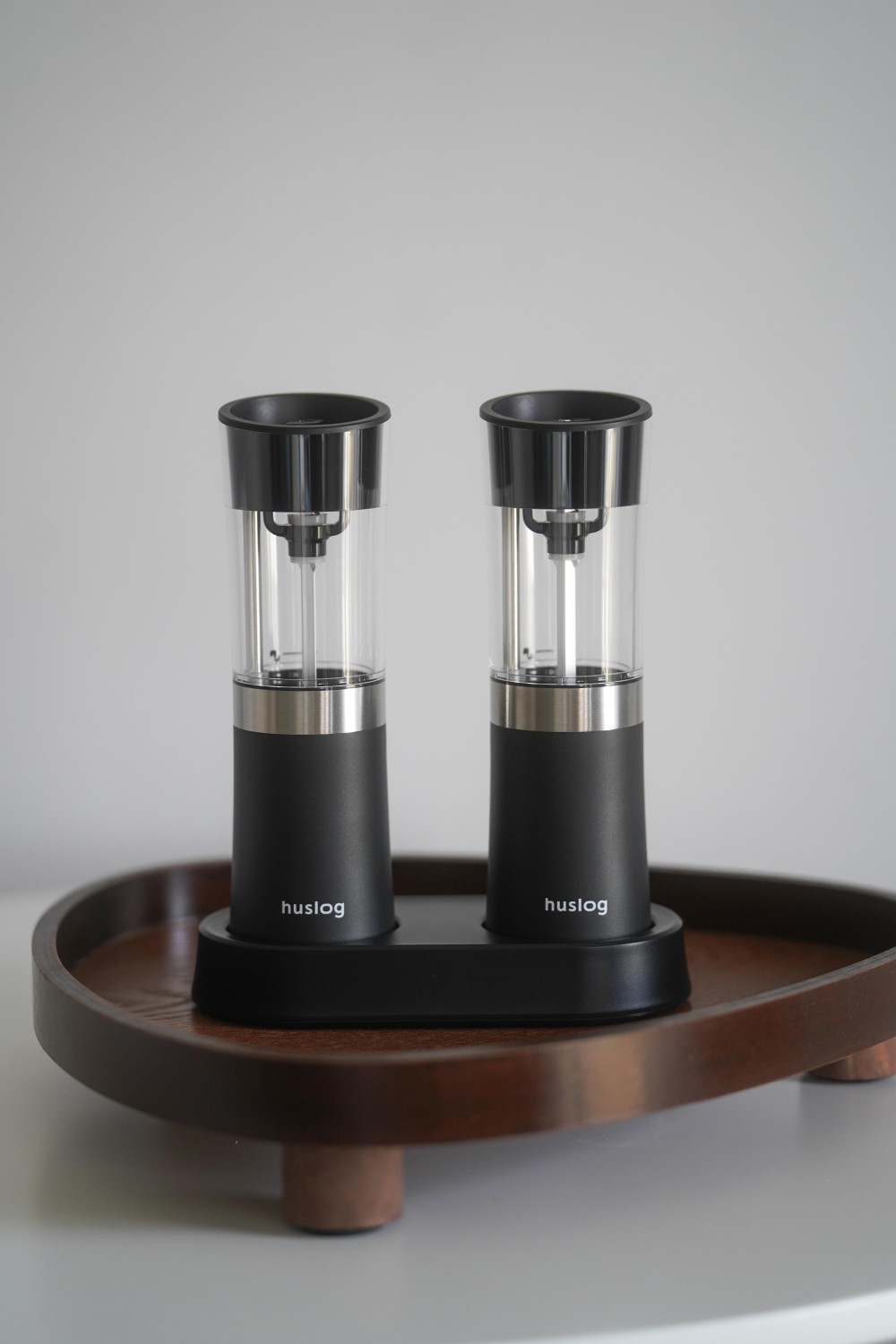 Huslog AK-0849 Elektrické mlýnky na koření s nabíjecí stanicí