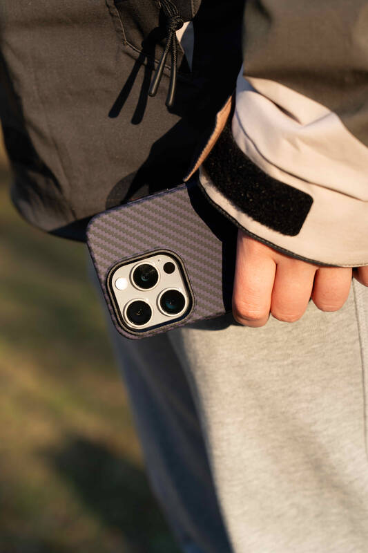 Pouzdro SWISSTEN MagStick SHELL pro Apple iPhone 15 Pro Max, fialová