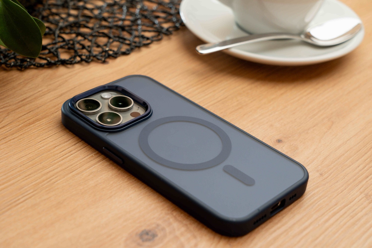 Puzdro SWISSTEN MagStick FLEX pre Apple iPhone 15 Plus, modrá