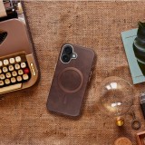GENTLEMAN MAG COVER Case compatible with MagSafe for IPHONE 16 PRO brown