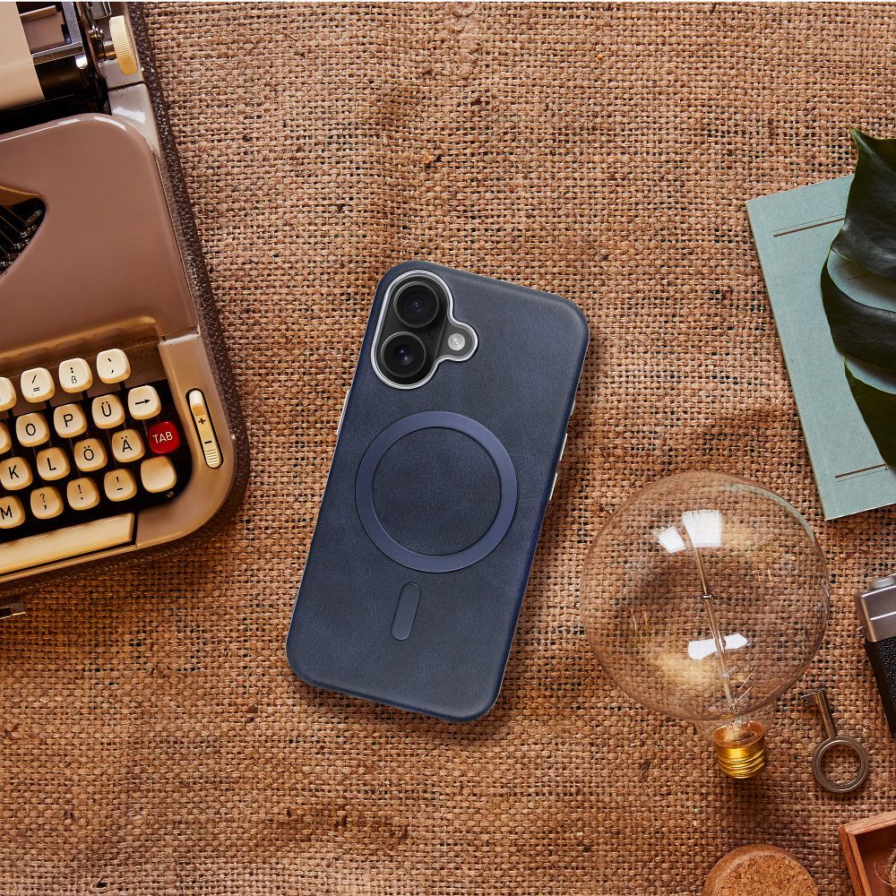 GENTLEMAN MAG COVER Case compatible with MagSafe for IPHONE 15 PRO navy blue