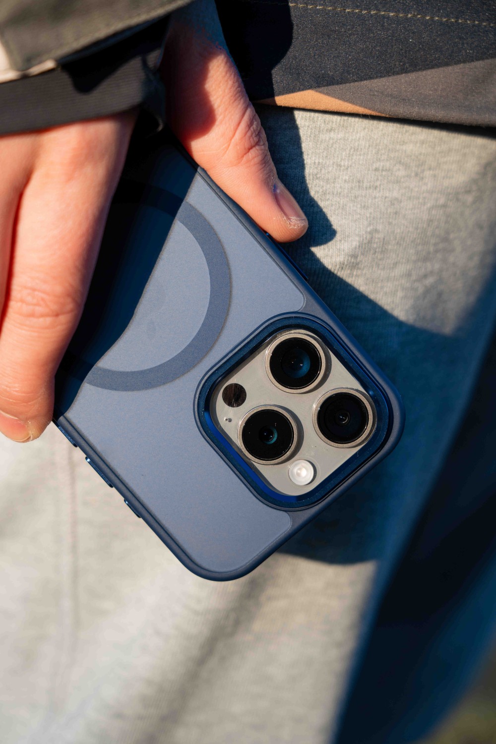 Pouzdro SWISSTEN MagStick FLEX pro Apple iPhone 17, modrá