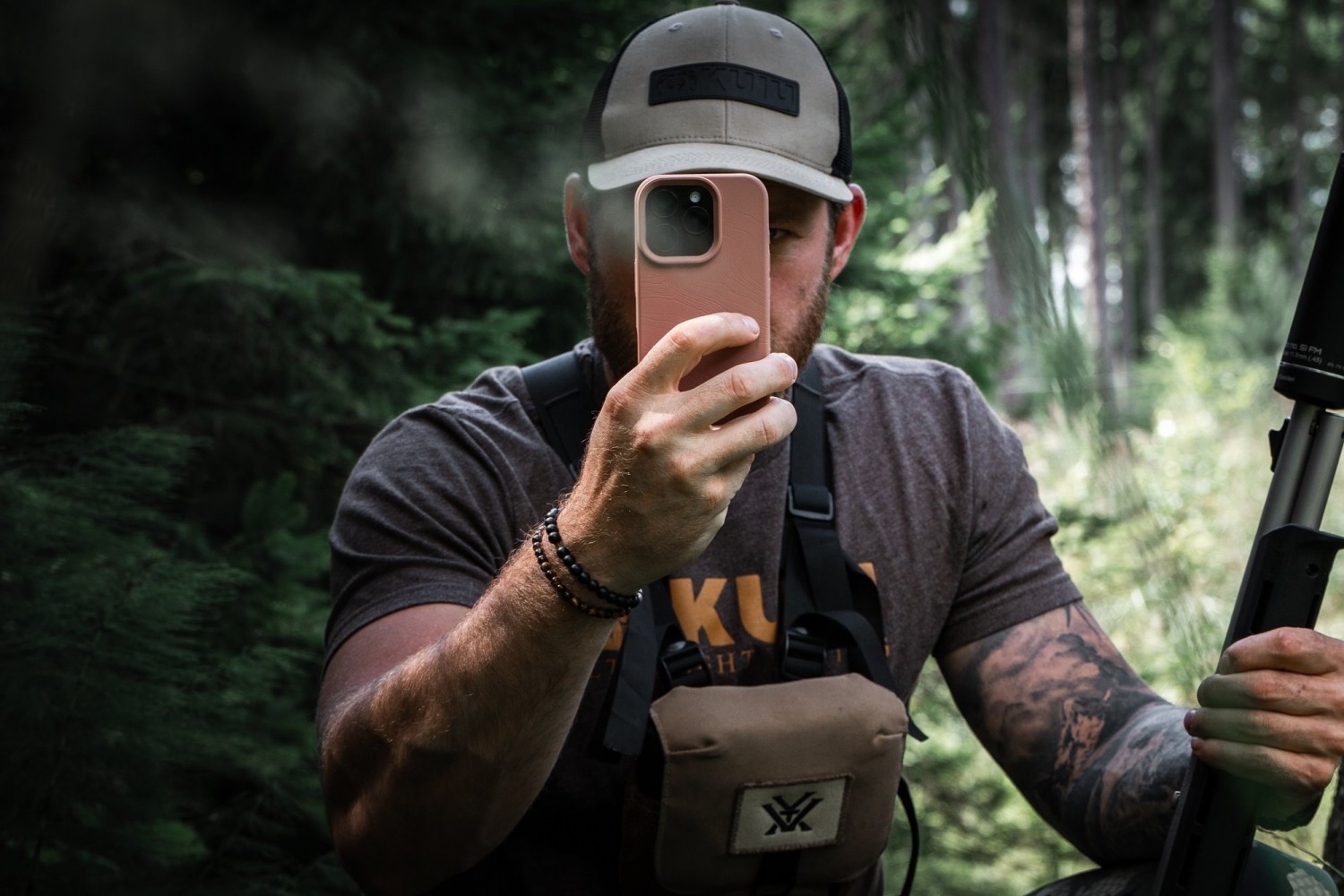 Tactical MagForce Beaver Kryt pro iPhone 15 Pro Moucha Moose