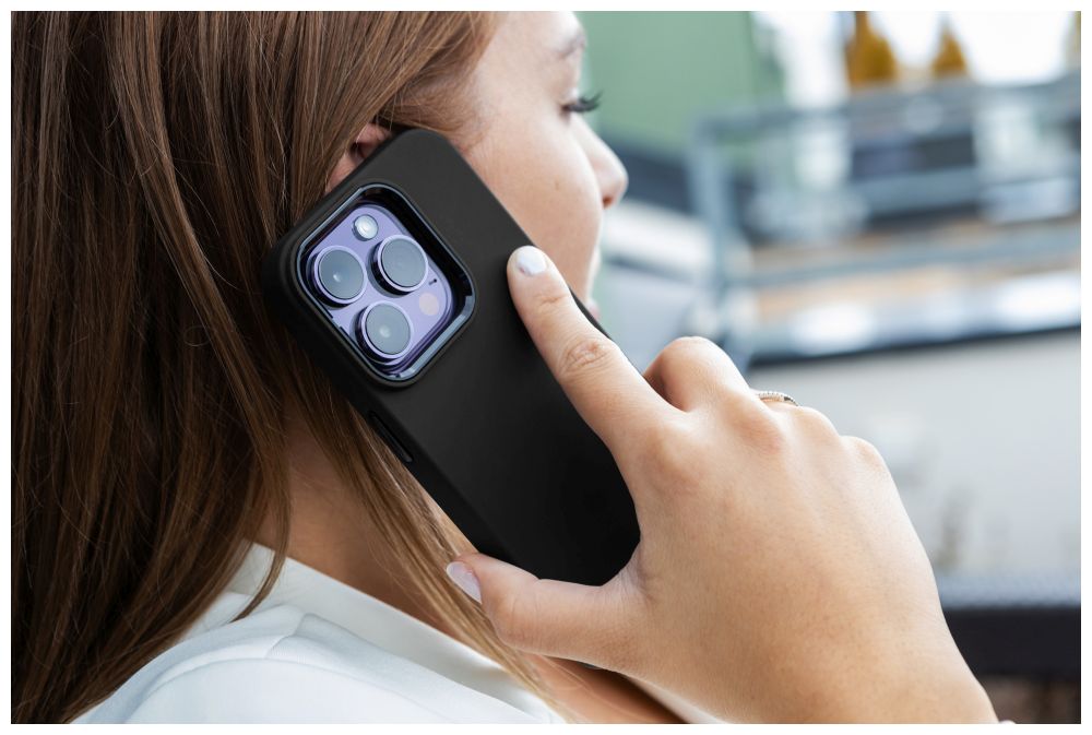 Zadní kryt FIXED MagFlow s podporou MagSafe pro Apple iPhone 17 Pro, černý