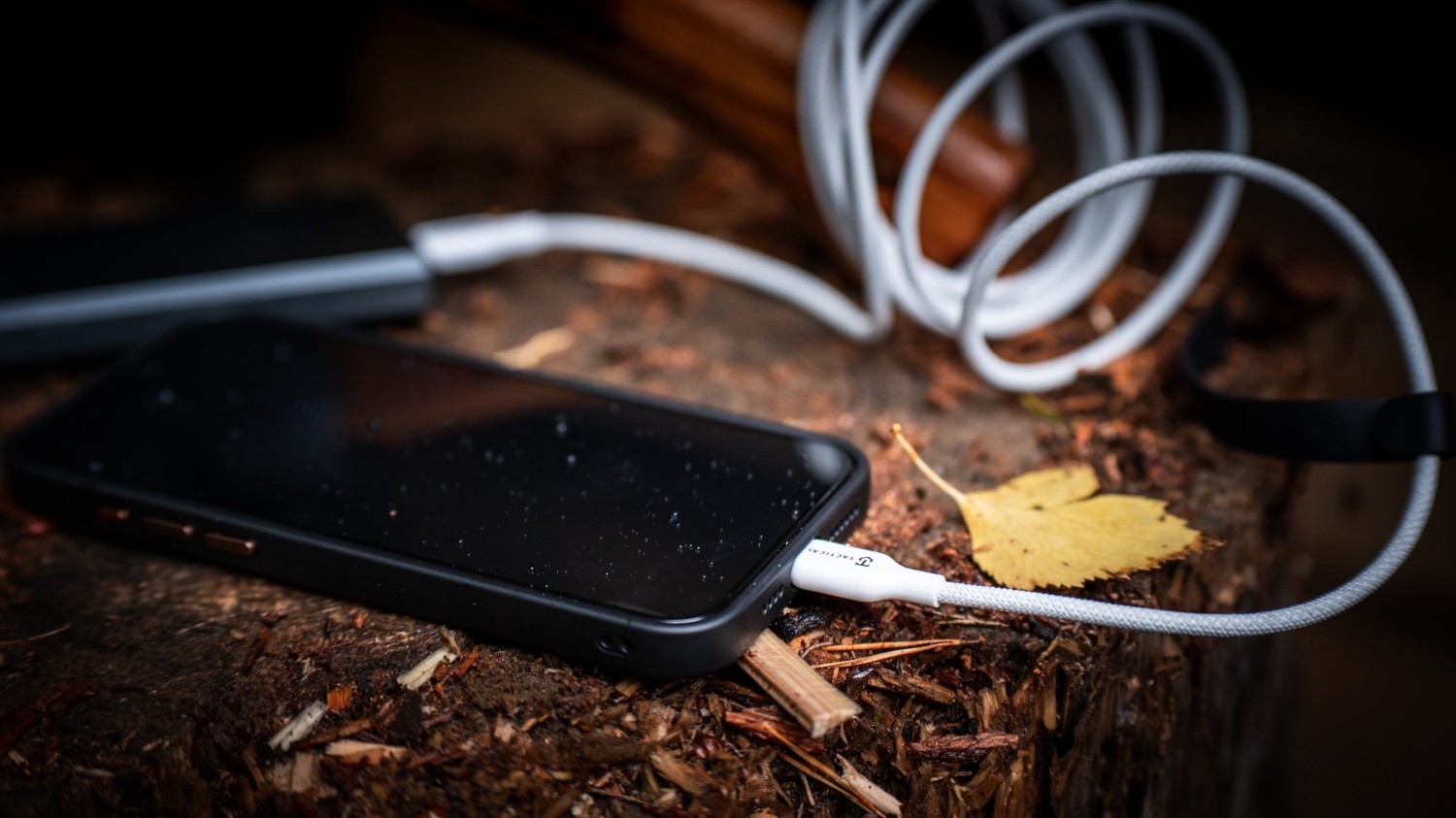 Tactical Stitch Thread Cable USB-A/Lightning 2m White