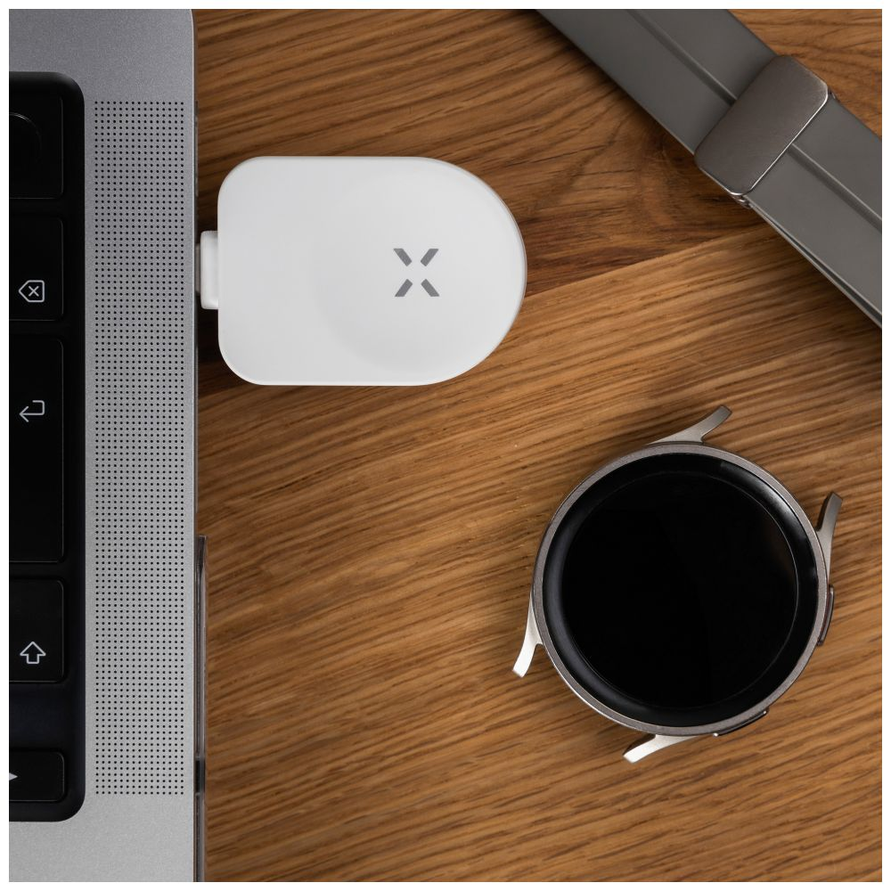 Stojánek FIXED Powerstation pro Samsung s bezdrátovým nabíjením až pro 3 zařízení, 15W+5W+2.5W, bílá