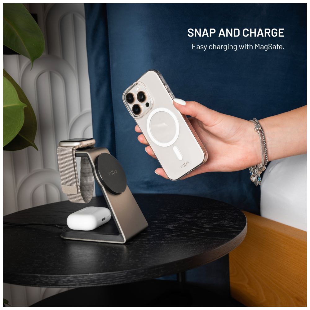 Zadní kryt FIXED MagShell s podporou MagSafe pro Samsung Galaxy S26, čirá