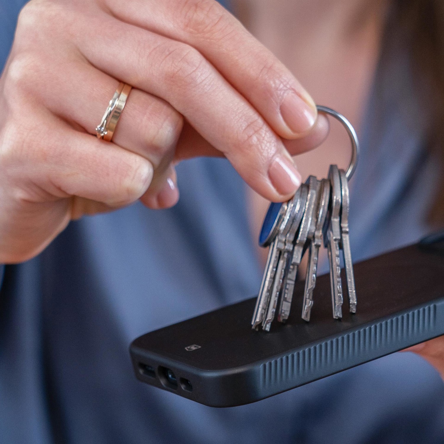 3mk ochranné pouzdro Smoke MagCase pro Samsung Galaxy S25, bílá