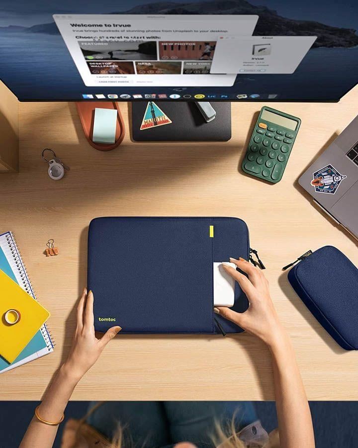 Pouzdro tomtoc Sleeve Kit - 14" MacBook Pro / Air, námořní modrá