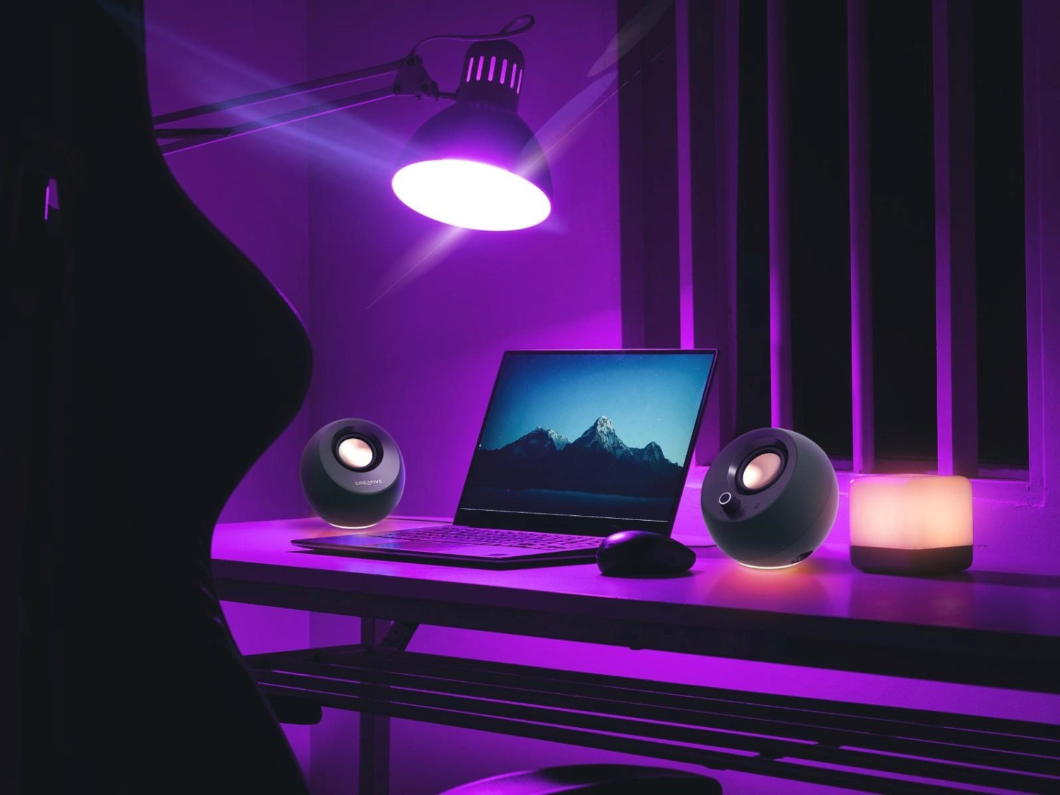 Creative repro Pebble Pro mobilní reproduktor bílá