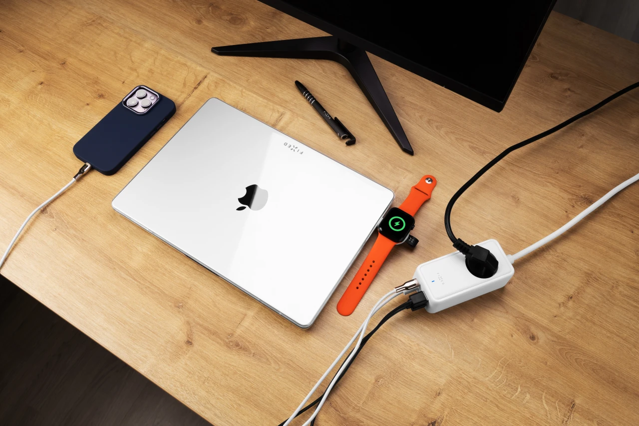 Síťový prodlužovací adaptér FIXED Charging Strip s 2x USB-C a 2x USB, GaN III, 3m, PD 65W, bílá