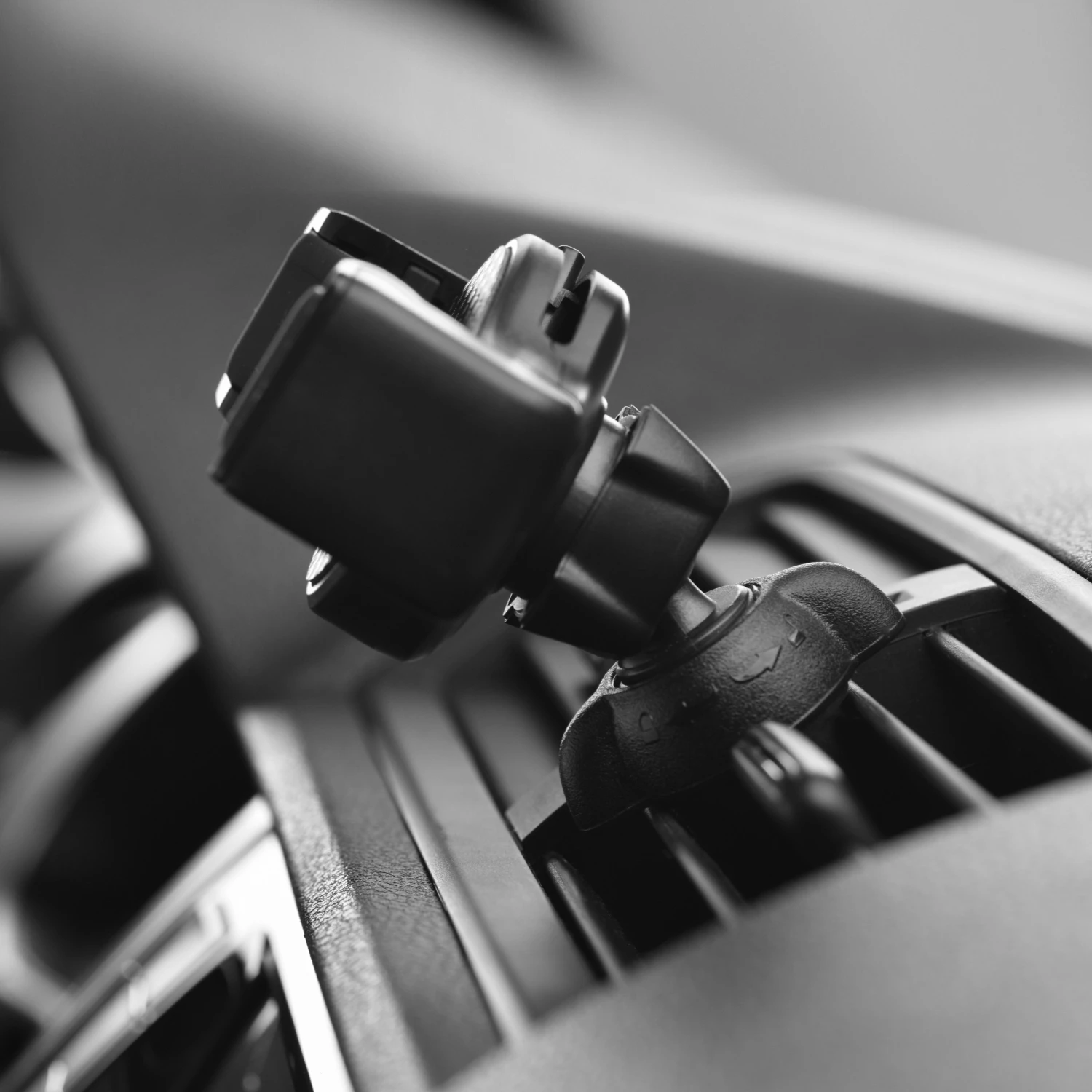 Car phone holder Forcell F-Grip Carbon H-CF509 air vent black