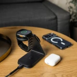 Stojánek s bezdrátovým nabíjením 3v1 FIXED MagPowerstation Alu 3 s podporou MagSafe, 25W+5W+3.5W, Qi2.2, černá