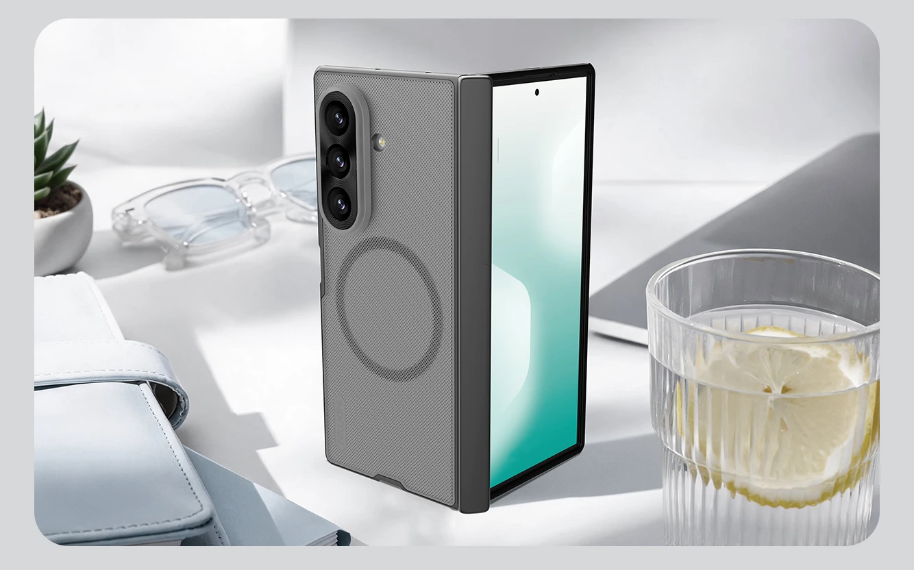 Nillkin Super Frosted FOLD Magnetic Zadní Kryt pro Samsung Galaxy Z Fold 8 Ultra Transparent Black