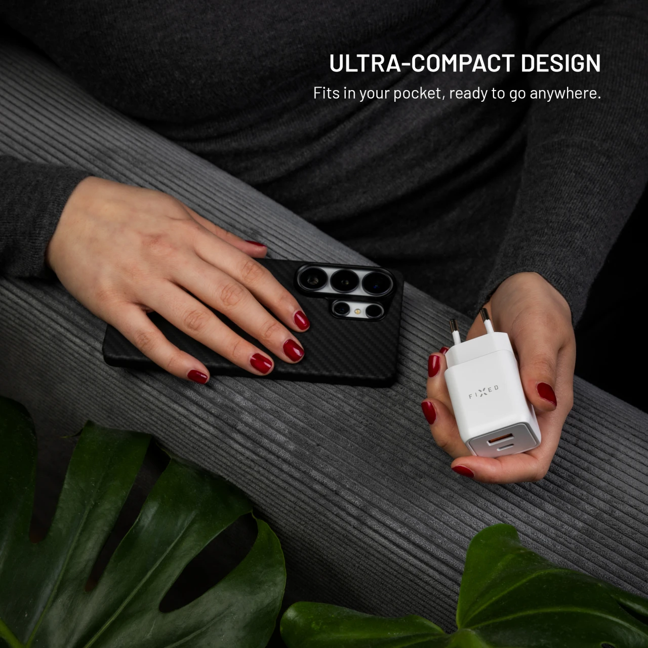 FIXED Mini GaN s USB-C a USB výstupem a podporou PD, 45W, bílá