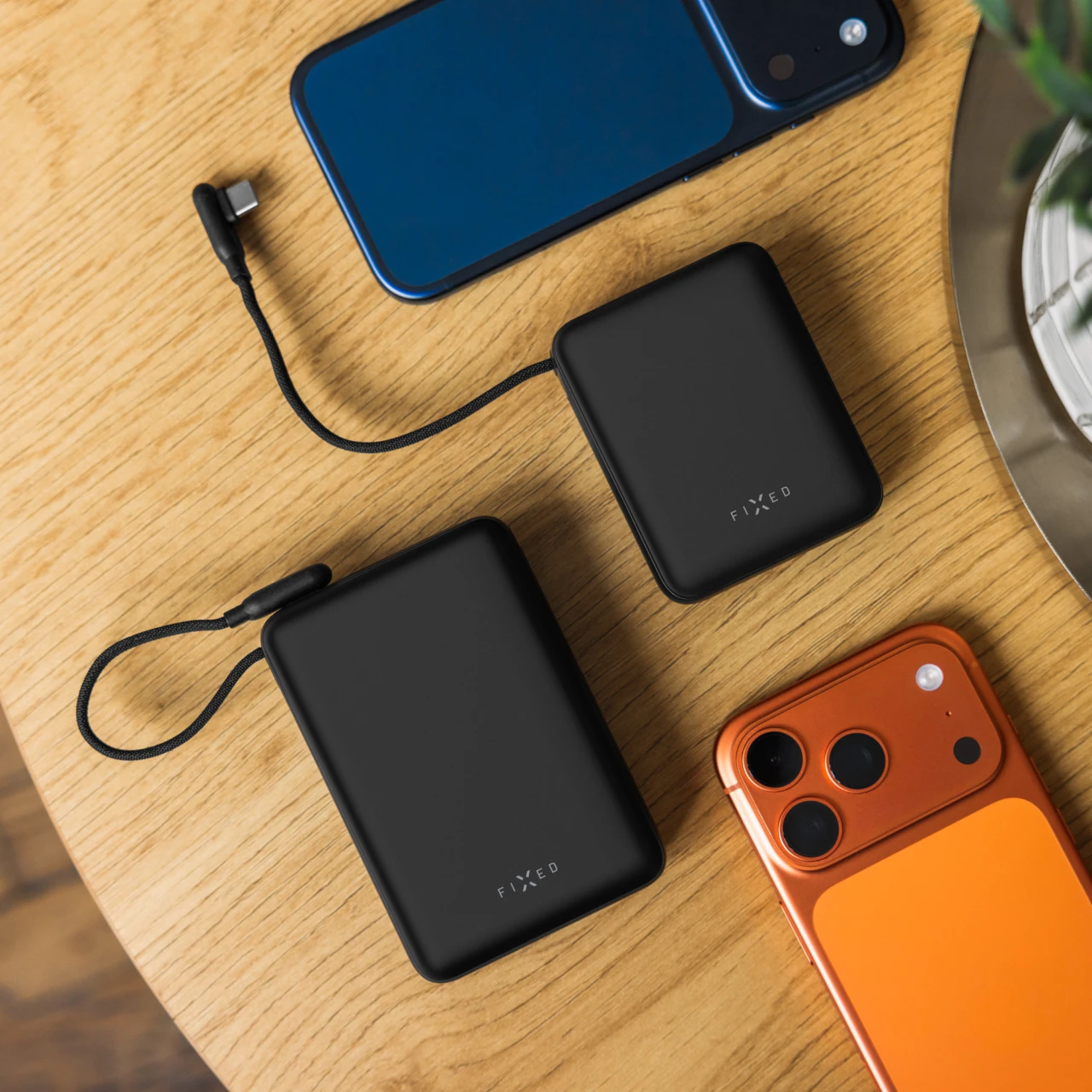 Powerbanka FIXED Zen 10 Loop s LCD displejem a výstupem 30W, 10 000 mAh, černá