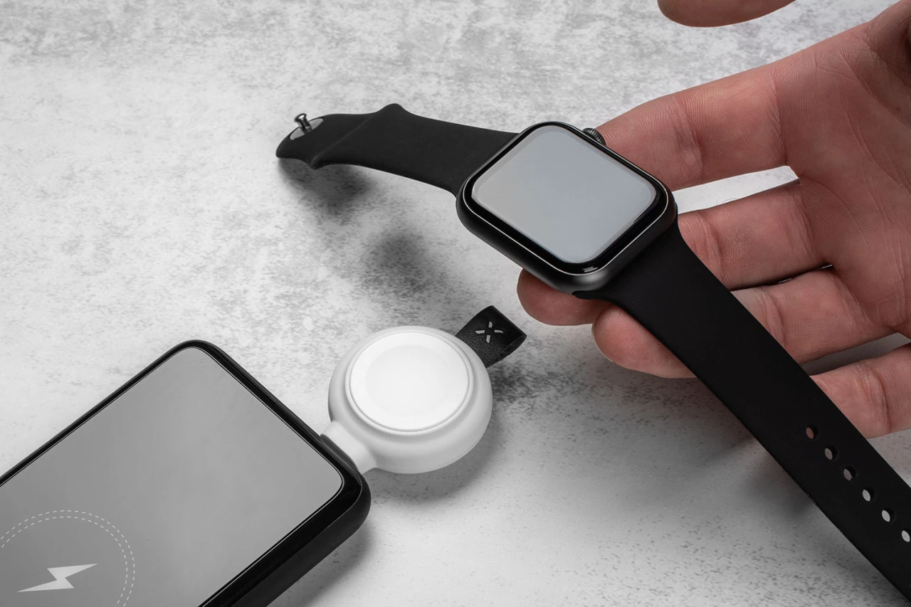 Magnetický nabíjecí adaptér FIXED Orb pro Apple Watch s podporou rychlonabíjení, MFi certifikace, bílá