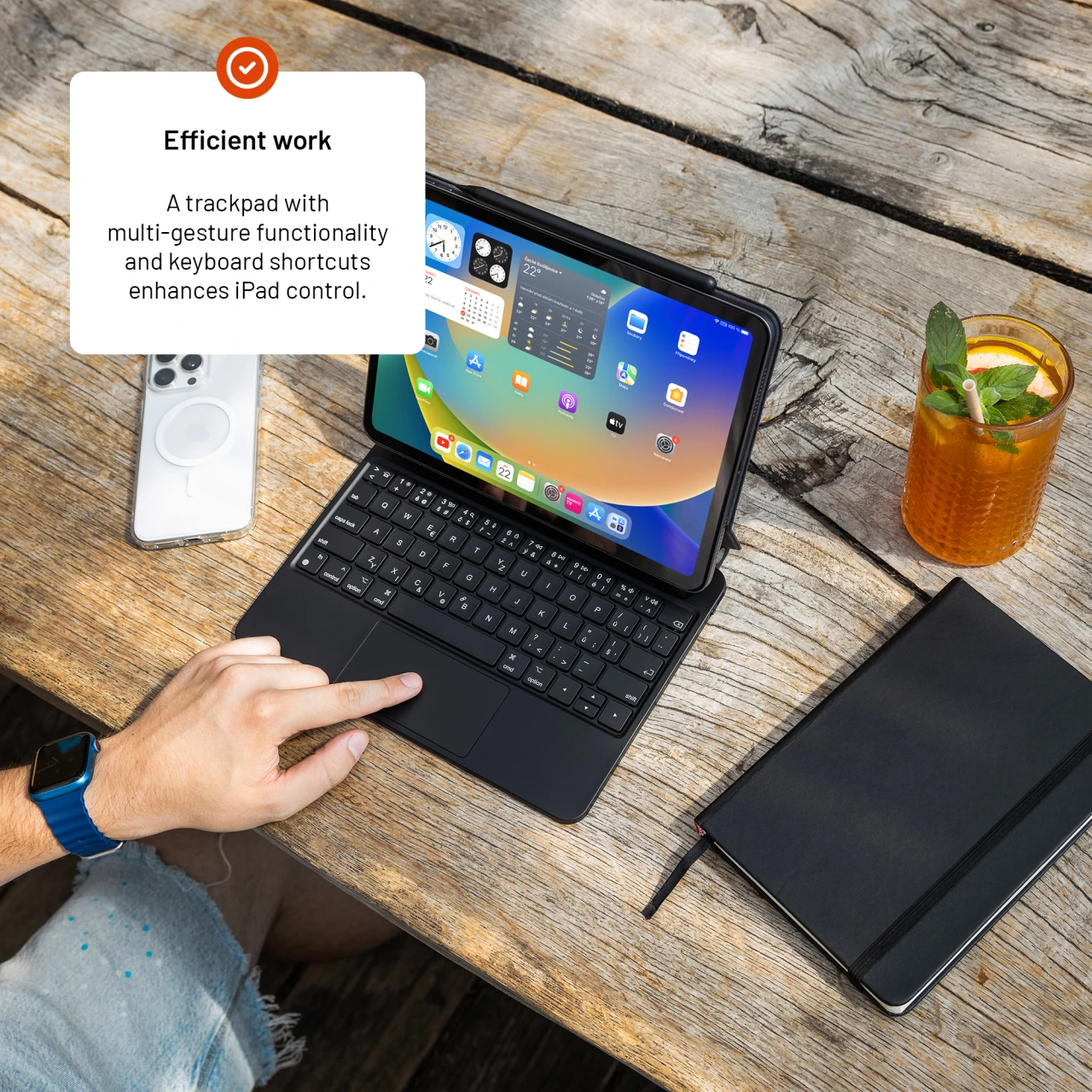 Pouzdro s bezdrátovou klávesnicí FIXED Typee pro Apple iPad Pro 11" M4 2024/M5 2025, CZ, černá
