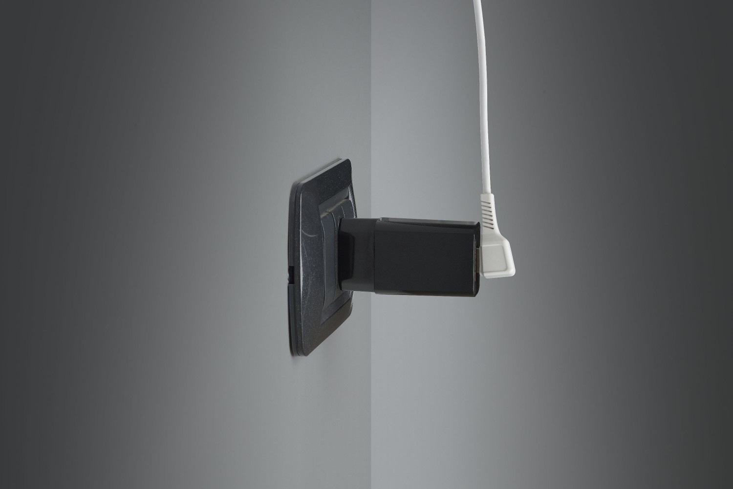 USB dátový kábel L CellularLine s konektorom Lightning PFI, 2 m, biely